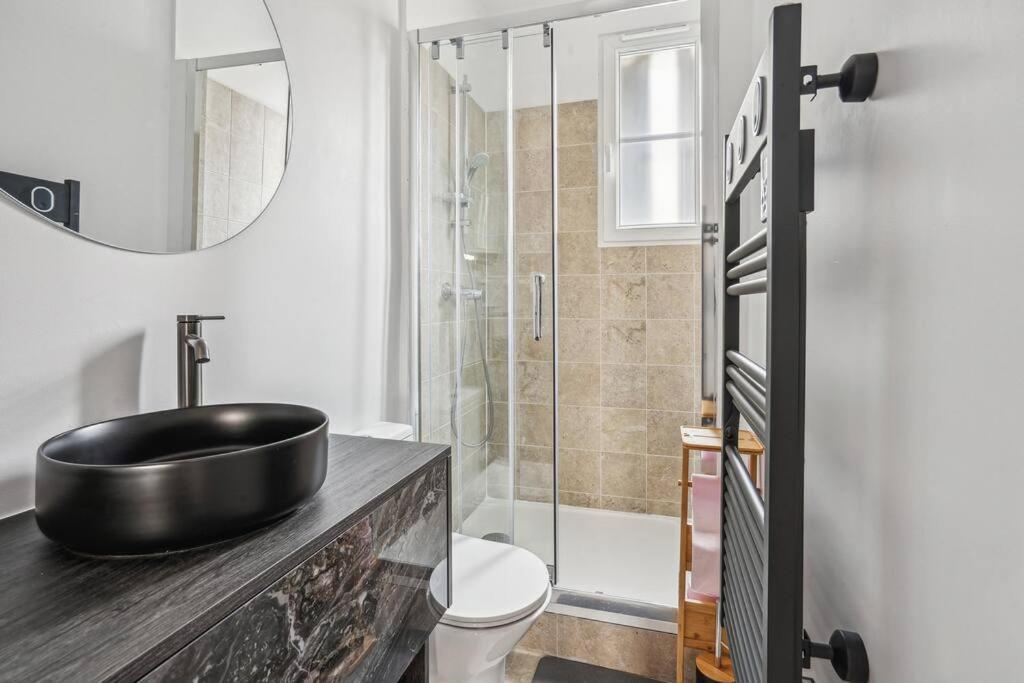 Elegant Tour Eiffel Apartment